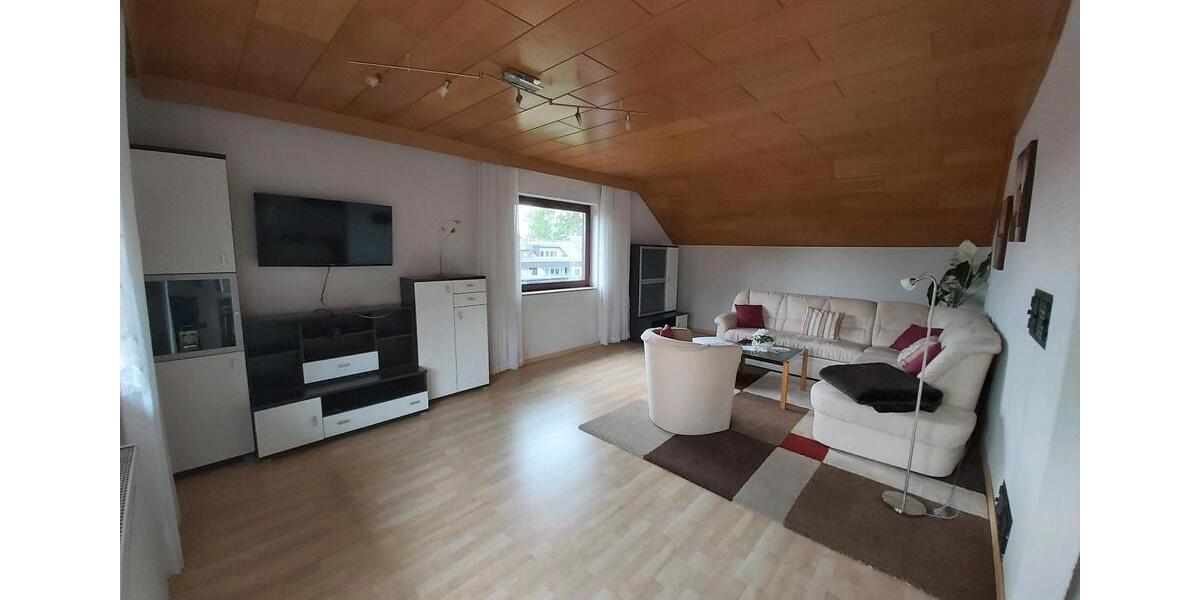 Dachgeschoßwohnung Lohfelden - 2.5 Zimmer, 470&euro; | Angebot:21850171