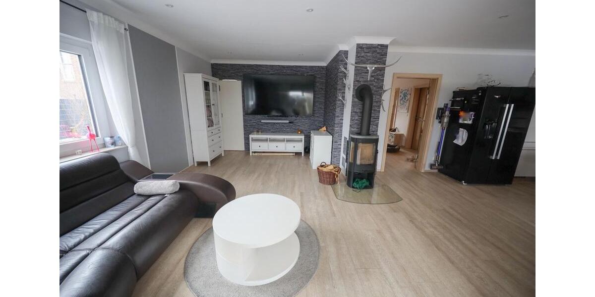 Einfamilienhaus Groß Grönau - 4 Zimmer, 125 m&sup2;, 2.200&euro; | Angebot:25419107