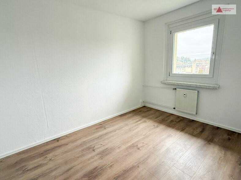 Etagenwohnung Geyer - 3 Zimmer, 55 m&sup2;, 265&euro; | Angebot:26247903