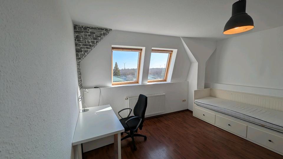 Wohnen auf Zeit Bremerhaven Lehe - 6 Zimmer, 170 m&sup2;, 350&euro; | Angebot:26477405