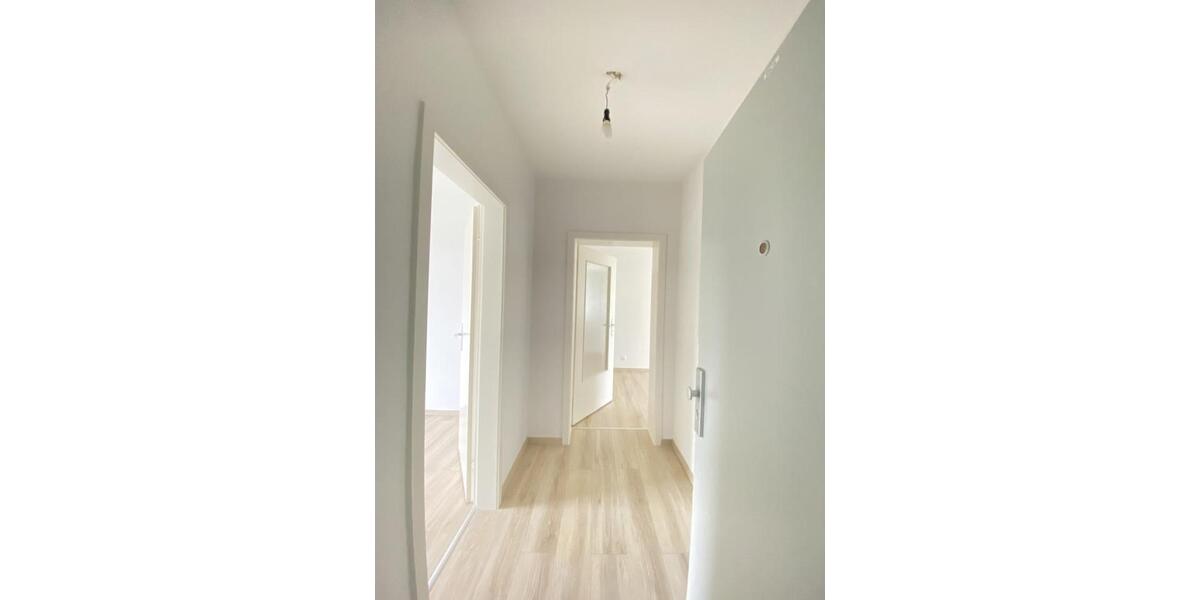 Etagenwohnung Solingen - 3 Zimmer, 69 m&sup2;, 719&euro; | Angebot:24522822