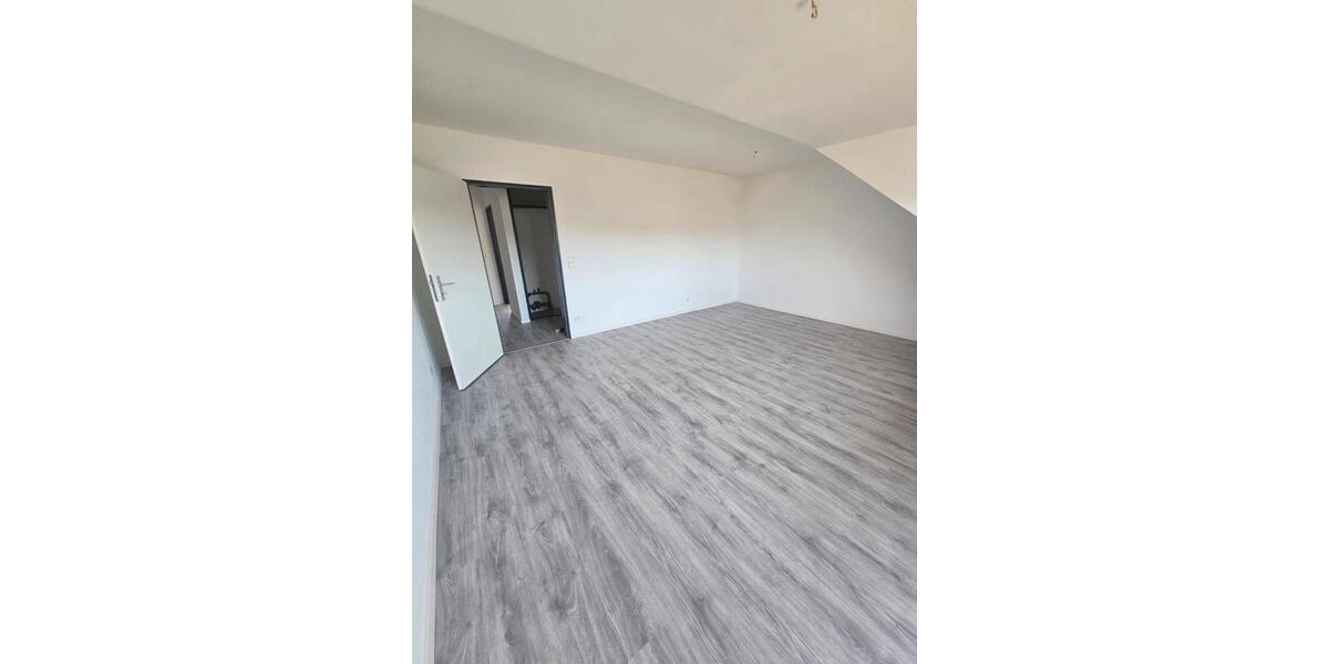 Etagenwohnung Mönchengladbach Süd - 2 Zimmer, 62 m&sup2;, 650&euro; | Angebot:26444554