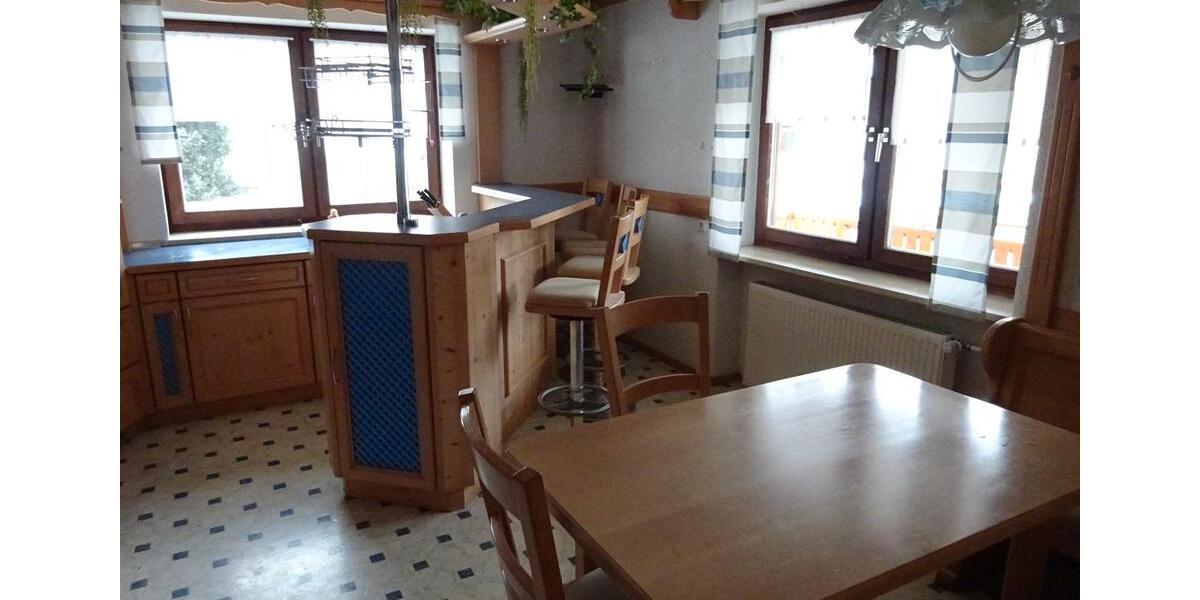 Erdgeschoßwohnung Runding - 3 Zimmer, 99 m&sup2;, 600&euro; | Angebot:26019963