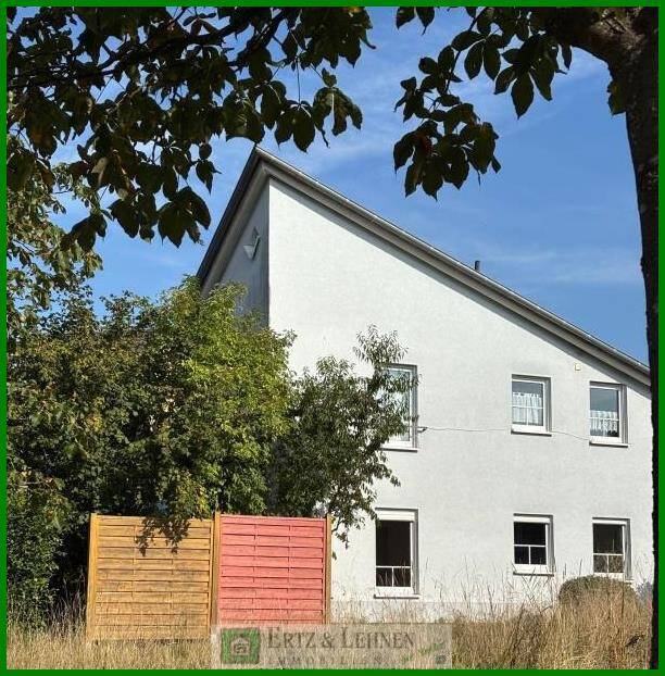 kleine 3 ZKB Wohnung im Erdgeschoss eines 2 Familienhauses