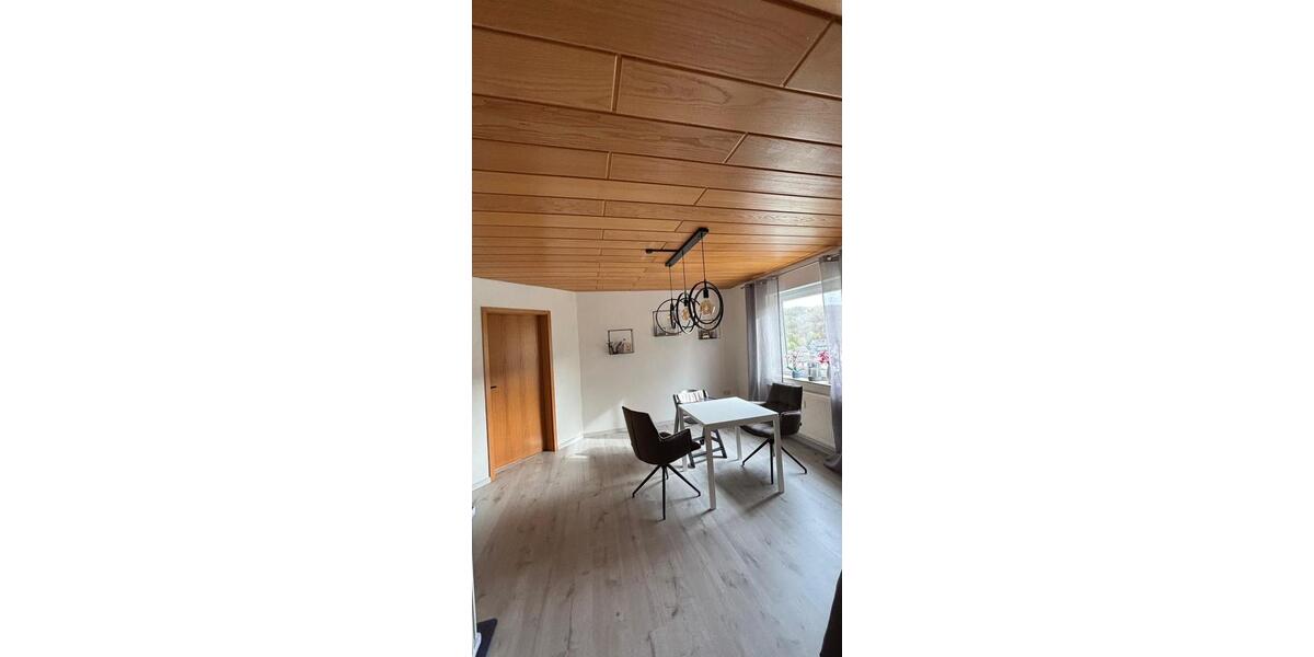 Dachgeschoßwohnung Herdorf - 5 Zimmer, 120 m&sup2;, 800&euro; | Angebot:26120724