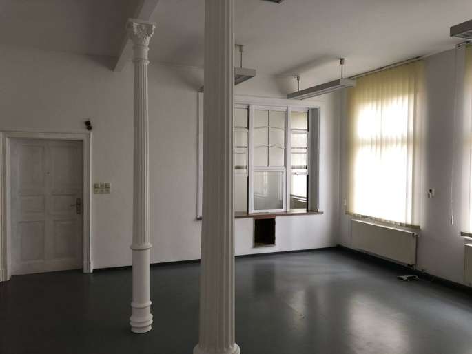 Büro in Eibau 840 € 164 m²