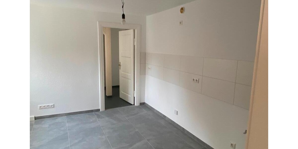 Etagenwohnung Ohrdruf - 6 Zimmer, 215 m&sup2;, 1.200&euro; | Angebot:12321985