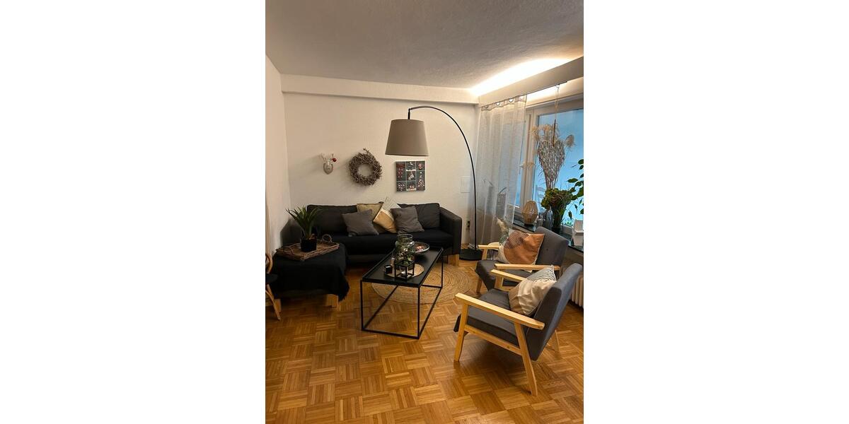Wohnen auf Zeit Wermelskirchen - 3 Zimmer, 100 m&sup2;, 85&euro; | Angebot:19039093