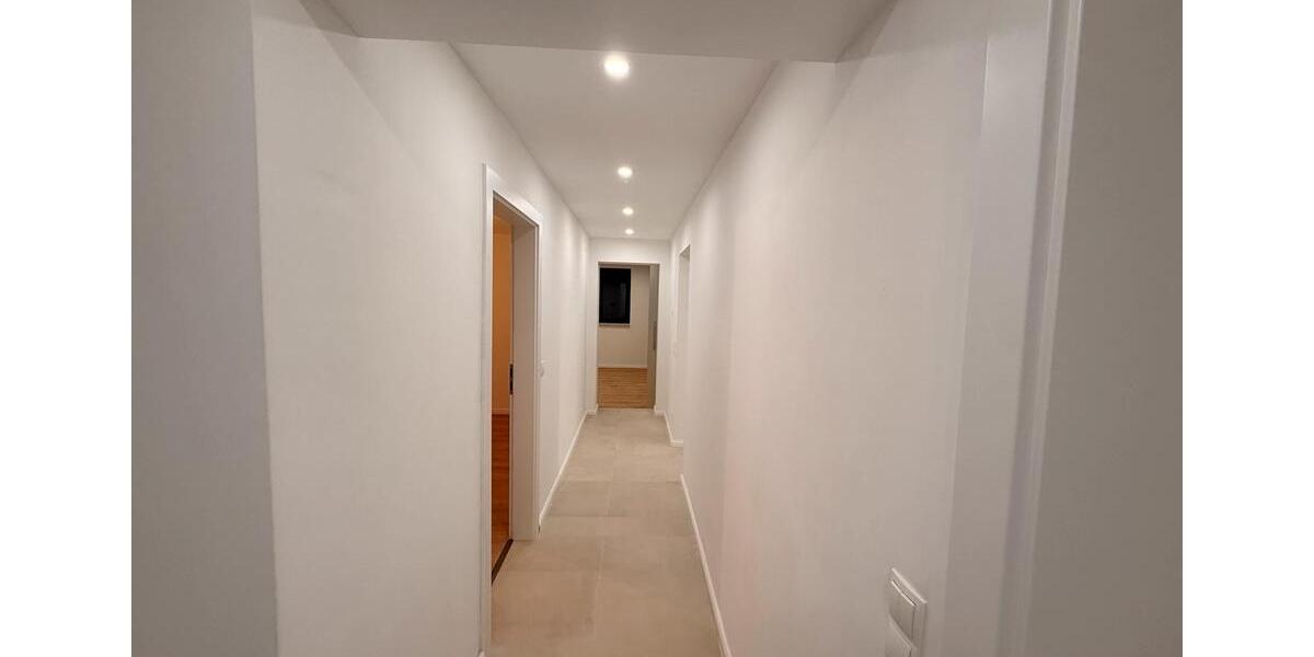 Erdgeschoßwohnung Niedernhausen - 5 Zimmer, 178 m&sup2;, 1.800&euro; | Angebot:26084920