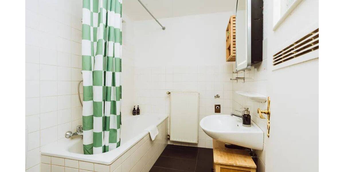 Etagenwohnung Kassel Mitte - 4 Zimmer, 70 m&sup2;, 1.700&euro; | Angebot:26629312