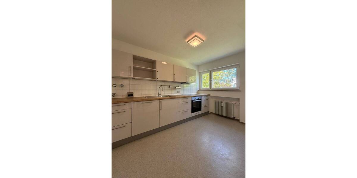 Etagenwohnung Gerbrunn - 3 Zimmer, 87 m&sup2;, 1.044&euro; | Angebot:26410346