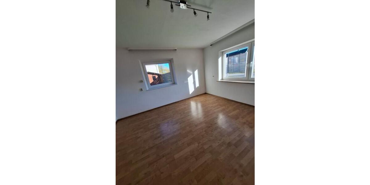 Einfamilienhaus Mainburg - 6 Zimmer, 126 m&sup2;, 1.040&euro; | Angebot:25922538