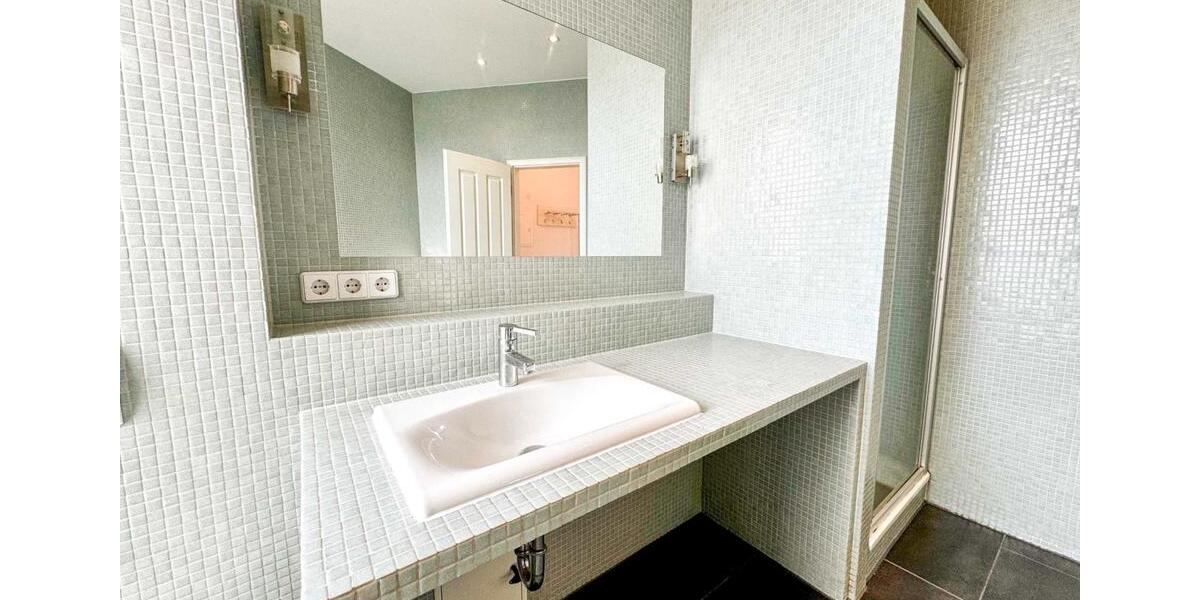 Dachgeschoßwohnung Berlin Friedrichshain-Kreuzberg - 2 Zimmer, 108 m&sup2;, 2.400&euro; | Angebot:26635070