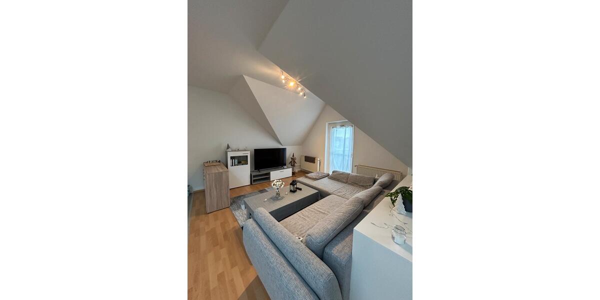 Dachgeschoßwohnung Stendal - 2 Zimmer, 52 m&sup2;, 555&euro; | Angebot:26254395