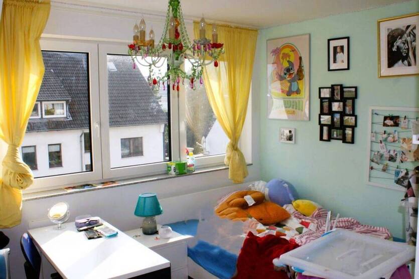 !!! MODERNE 4 Zimmerwohnung MIT LOGGIA(15 m²) !!!