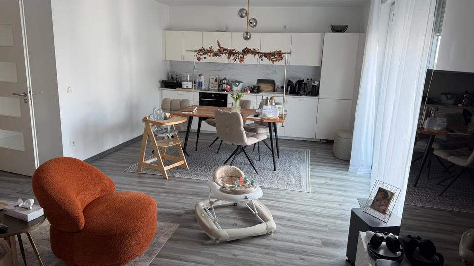 Etagenwohnung Düren Rölsdorf - 2 Zimmer, 82 m&sup2;, 1.125&euro; | Angebot:26270988