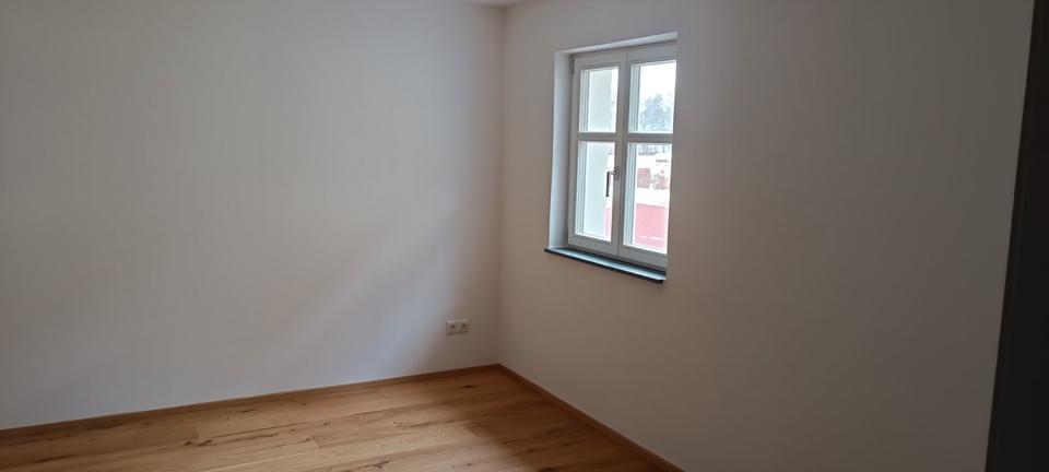 Etagenwohnung Oettingen in Bayern - 3 Zimmer, 98 m&sup2;, 1.200&euro; | Angebot:24875628