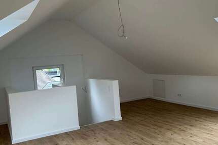 Wohnung Rumpenheim Rumpenheim - 4 Zimmer, 92 m&sup2;, 1.900&euro; | Angebot:26700485