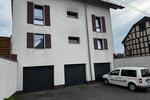 Helle 3 Zimmer Wohnung 87 qmmit EBK und Balkon, Garage und Aufzug