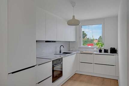 Haus Nürnberg Gebersdorf - 5 Zimmer, 145 m&sup2;, 2.570&euro; | Angebot:27425649