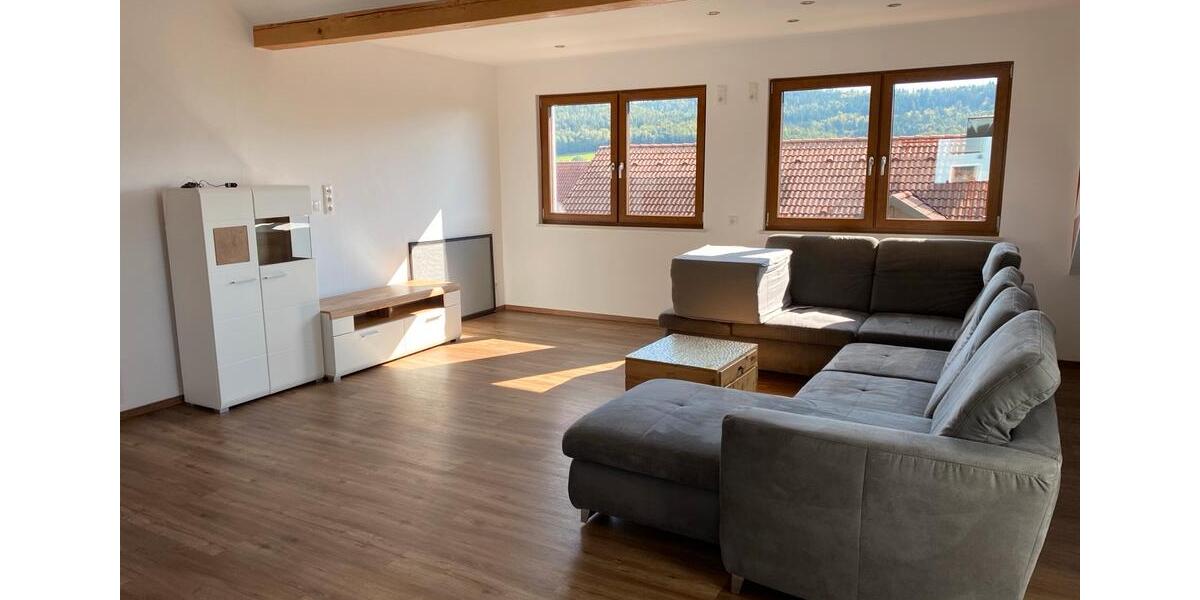 Dachgeschoßwohnung Freudenberg - 3 Zimmer, 120 m&sup2;, 960&euro; | Angebot:26608647