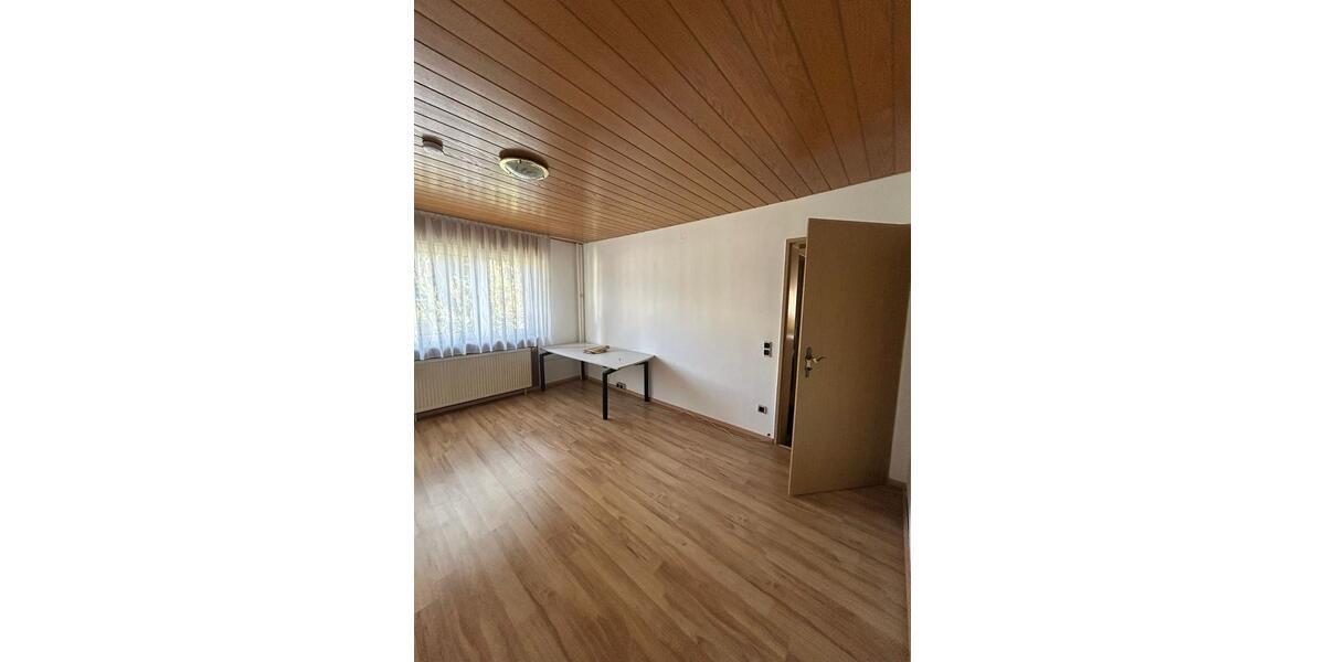 Etagenwohnung Mainz Lerchenberg - 3 Zimmer, 86 m&sup2;, 1.350&euro; | Angebot:26041410