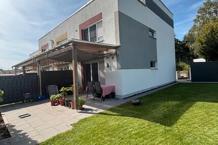 Reiheneckhaus mit 5,5 Zi., EBK, Keller & Großer Garten 5 zimmer