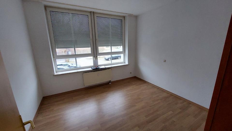 Dachgeschoßwohnung Crimmitschau - 2 Zimmer, 46 m&sup2;, 250&euro; | Angebot:14362944