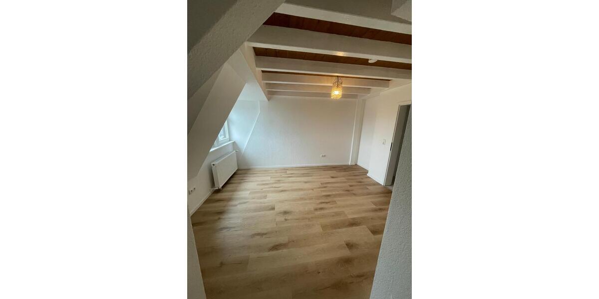 Wohnen auf Zeit Nürnberg Eberhardshof - 5 Zimmer, 145 m&sup2;, 300&euro; | Angebot:26492689