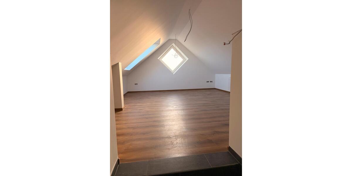 Doppelhaushälfte Westerstede - 6.5 Zimmer, 180 m&sup2;, 1.500&euro; | Angebot:26417049
