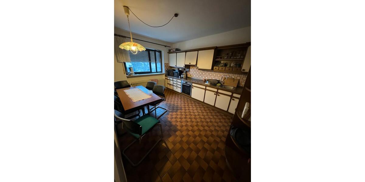 Mehrfamilienhaus, Wohnhaus Walldorf - 9 Zimmer, 250 m&sup2;, 3.000&euro; | Angebot:24705441