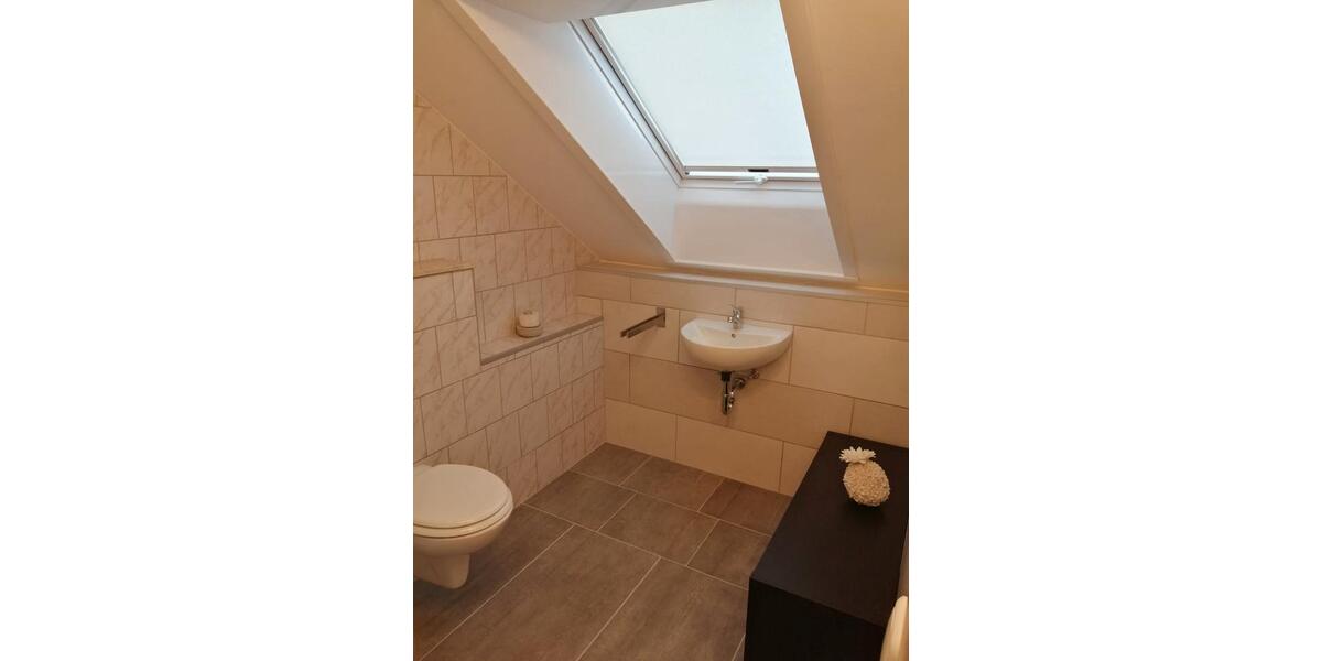 Dachgeschoßwohnung Singen (Hohentwiel) - 3 Zimmer, 65 m&sup2;, 1.180&euro; | Angebot:25988241