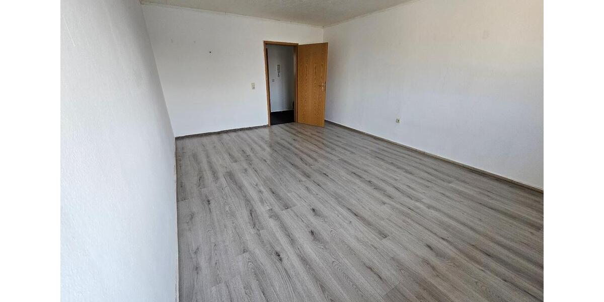Dachgeschoßwohnung Demmin - 3 Zimmer, 70 m&sup2;, 420&euro; | Angebot:26592765