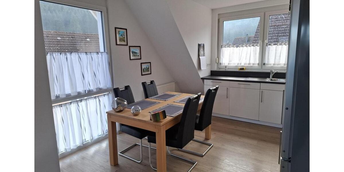 Etagenwohnung Haiterbach - 4 Zimmer, 92 m&sup2;, 860&euro; | Angebot:24513151