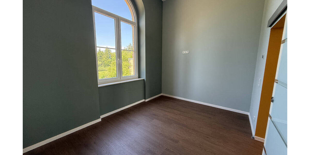 Etagenwohnung Diesbar-Seußlitz Seußlitz - 5 Zimmer, 265 m&sup2;, 2.050&euro; | Angebot:25691485