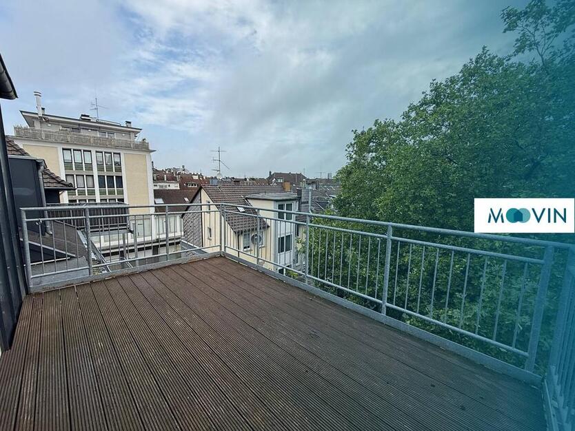 Helle 2-Zimmer-Wohnung mit großer Dachterrasse