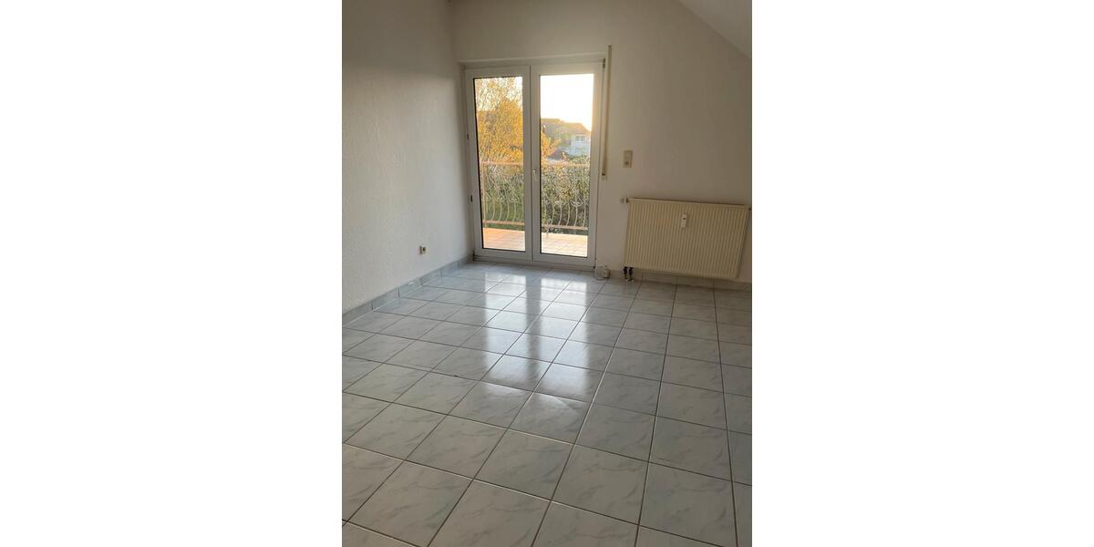 Dachgeschoßwohnung Pohlheim - 2 Zimmer, 62 m&sup2;, 550&euro; | Angebot:26260753