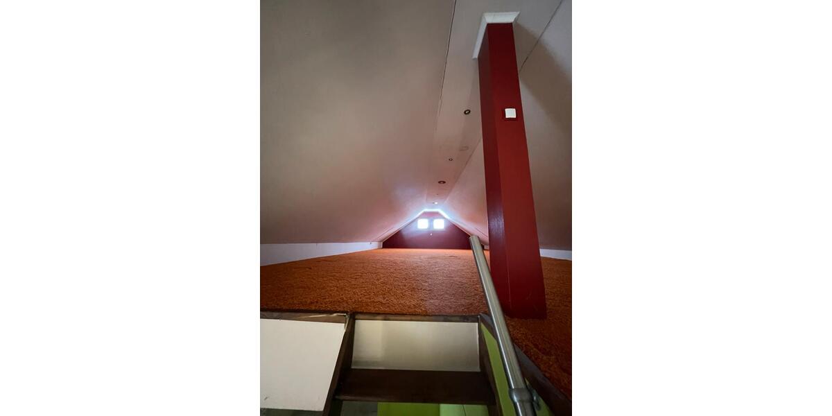 Etagenwohnung Immenhausen - 9 Zimmer, 250 m&sup2;, 1.150&euro; | Angebot:24835522