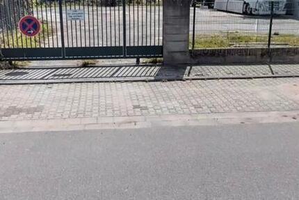 Grundstück,Platz, Lager ,Abstellplatz,Parkplatz,Autohandel zimmer