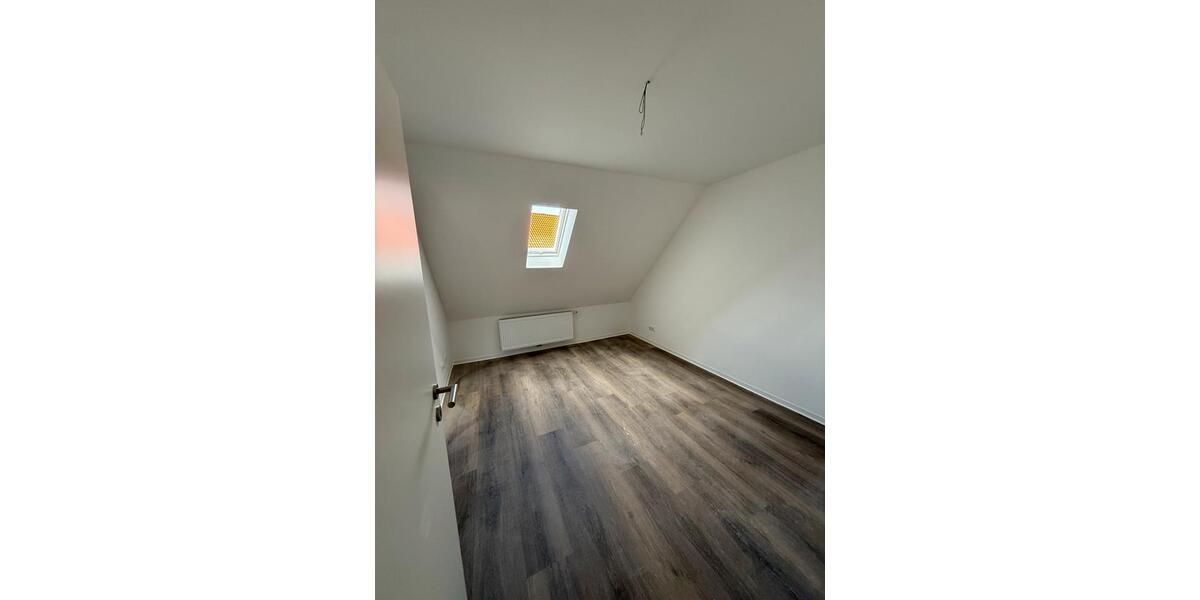 Dachgeschoßwohnung Hildesheim - 3 Zimmer, 55 m&sup2;, 1.015&euro; | Angebot:25963341