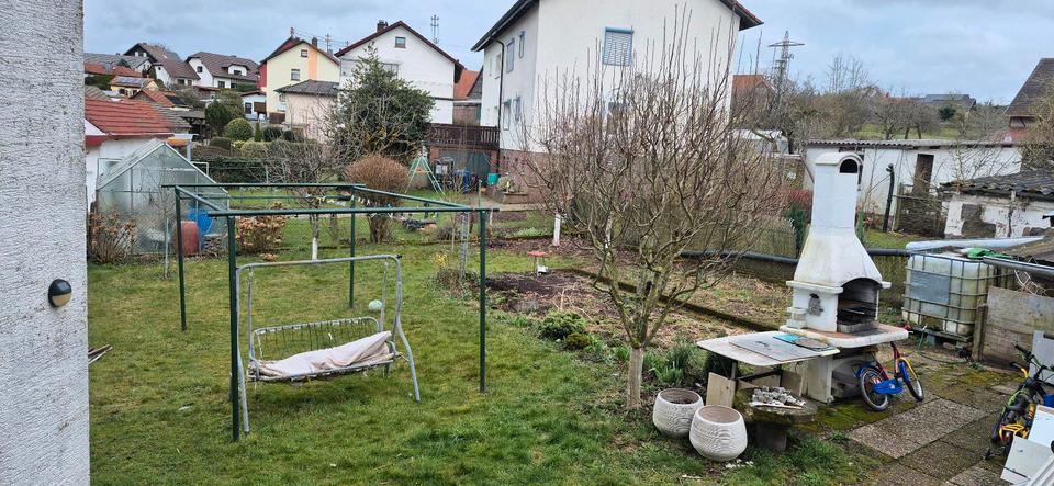 Einfamilienhaus Waldbrunn - 6 Zimmer, 100 m&sup2;, 1.000&euro; | Angebot:25652000