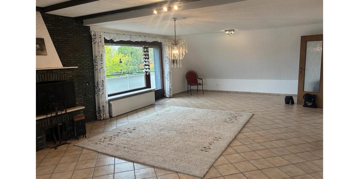Dachgeschoßwohnung Rees - 3 Zimmer, 112 m&sup2;, 950&euro; | Angebot:26578541