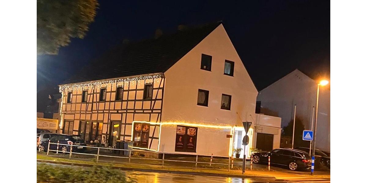 85Quadratmeter Wohnung 3,5 Zimmer sehr großer Balkon (60qm) 3 zimmer