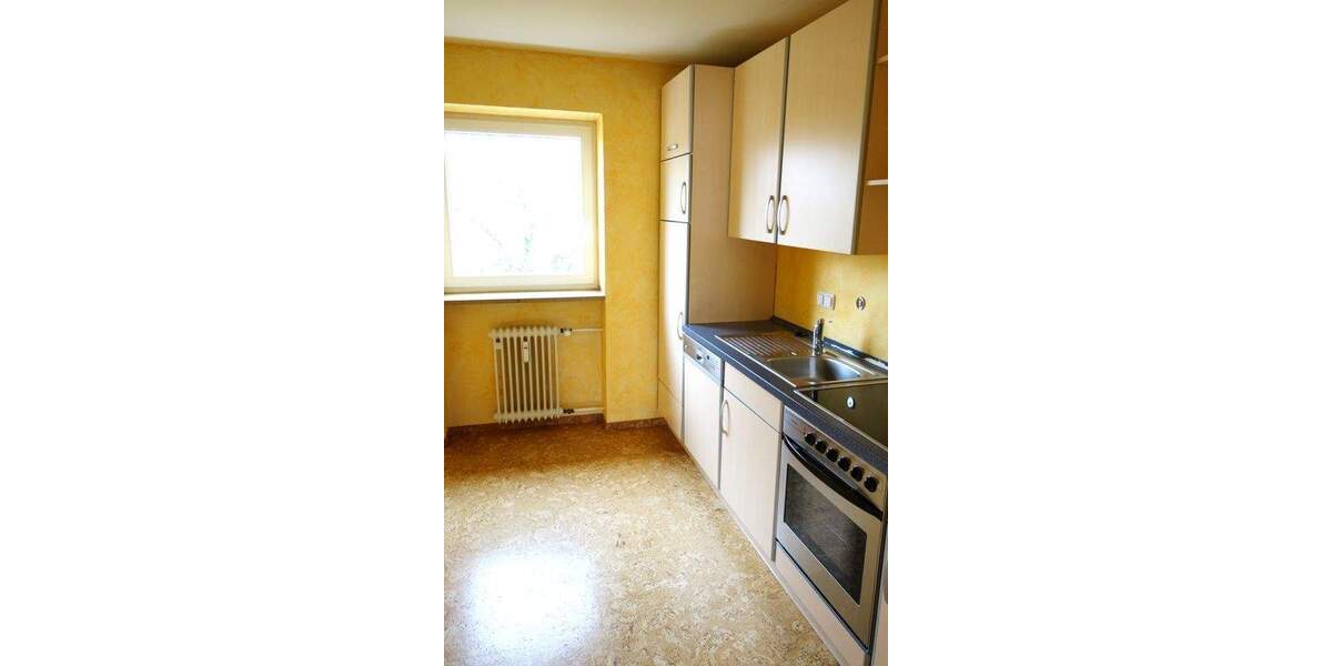 LET`S GO WEST ** Helle 2 Zi. Wohnung - mit großem Balkon und Einbauküche** 2 zimmer