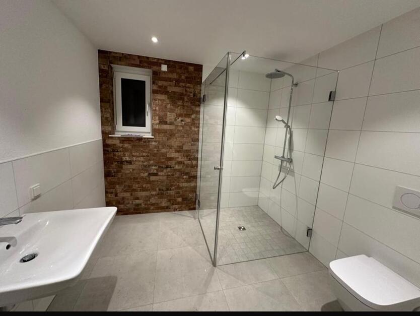 Neubau Erdgeschoss Wohnung mit Terrasse und weitere Whg zimmer