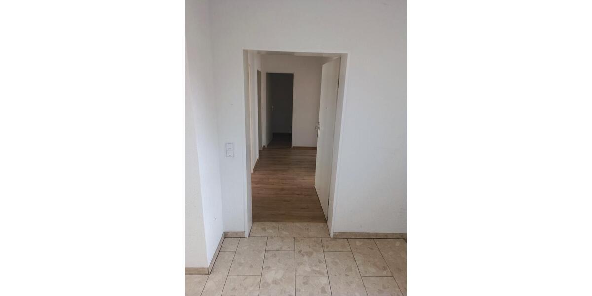 Erdgeschoßwohnung Bad Lauchstädt - 2 Zimmer, 72 m&sup2;, 490&euro; | Angebot:26211980