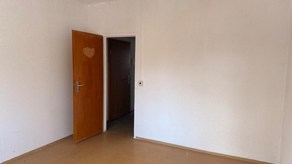Biete eine 2 Raumwohnung im Erdgeschoss 2 zimmer