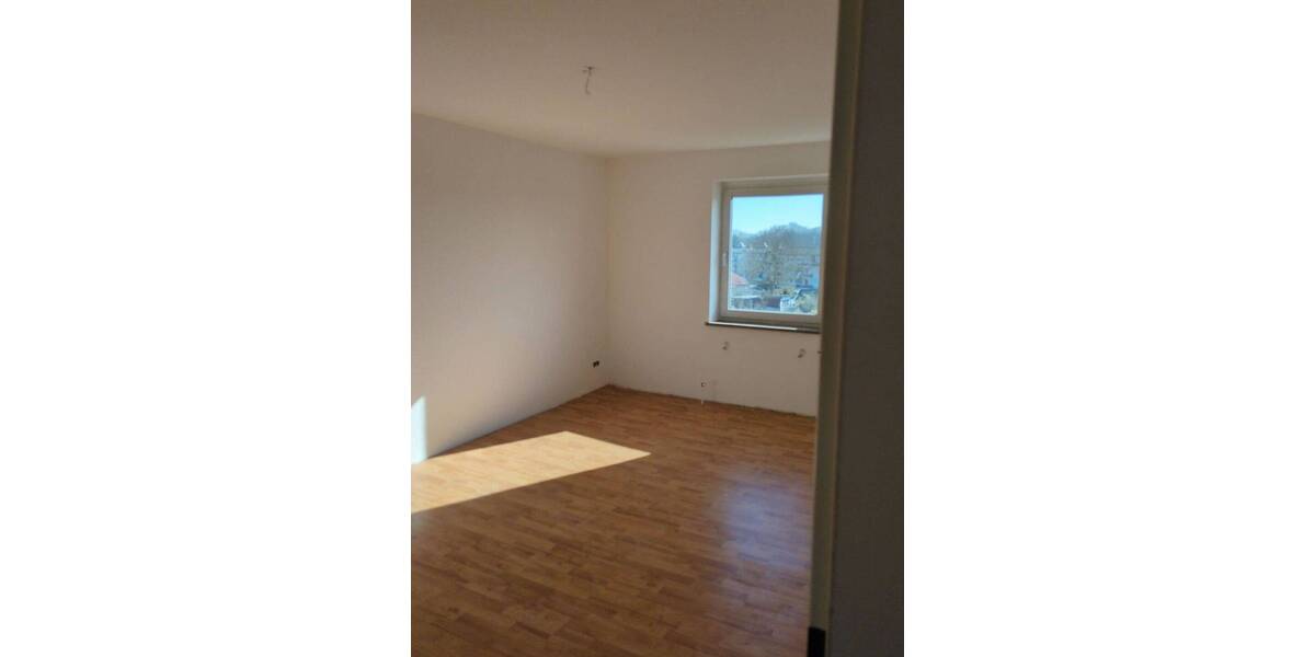 Etagenwohnung Stralsund Kniepervorstadt - 4 Zimmer, 101 m&sup2;, 890&euro; | Angebot:26207418