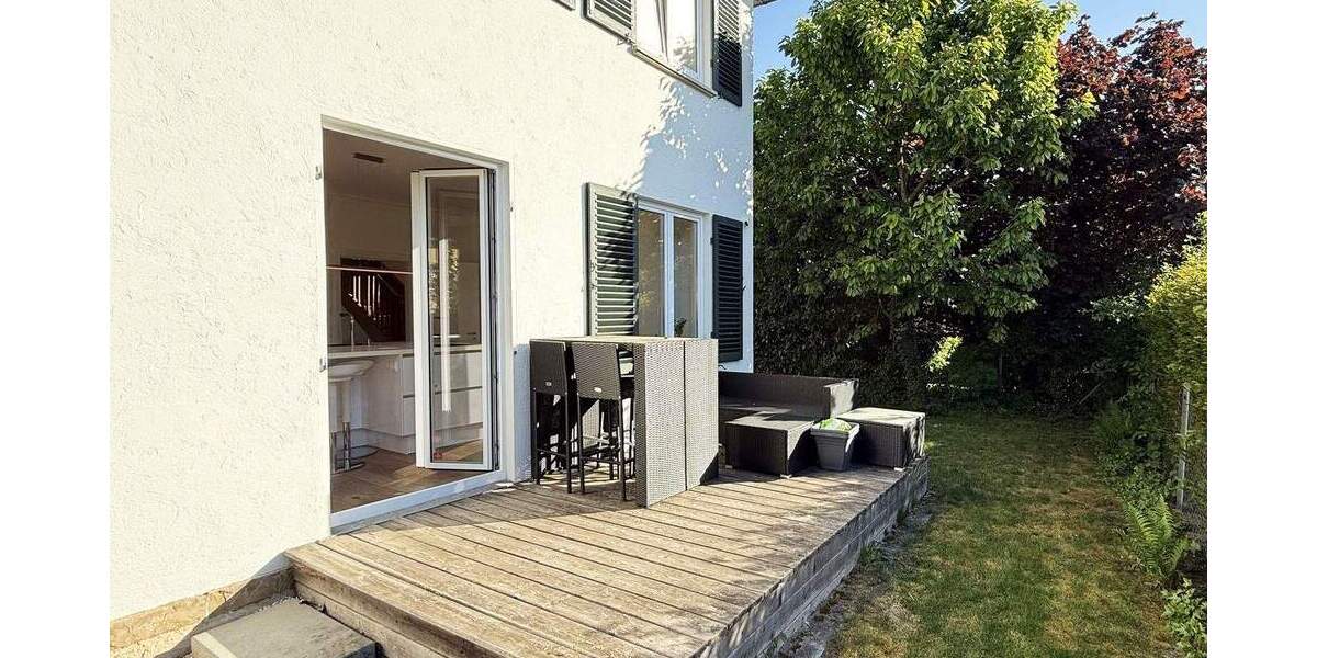 Einfamilienhaus Stuttgart Sillenbuch - 6 Zimmer, 201 m&sup2;, 5.200&euro; | Angebot:25704695