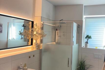 Schöne 2,5 Zimmer Wohnung zimmer